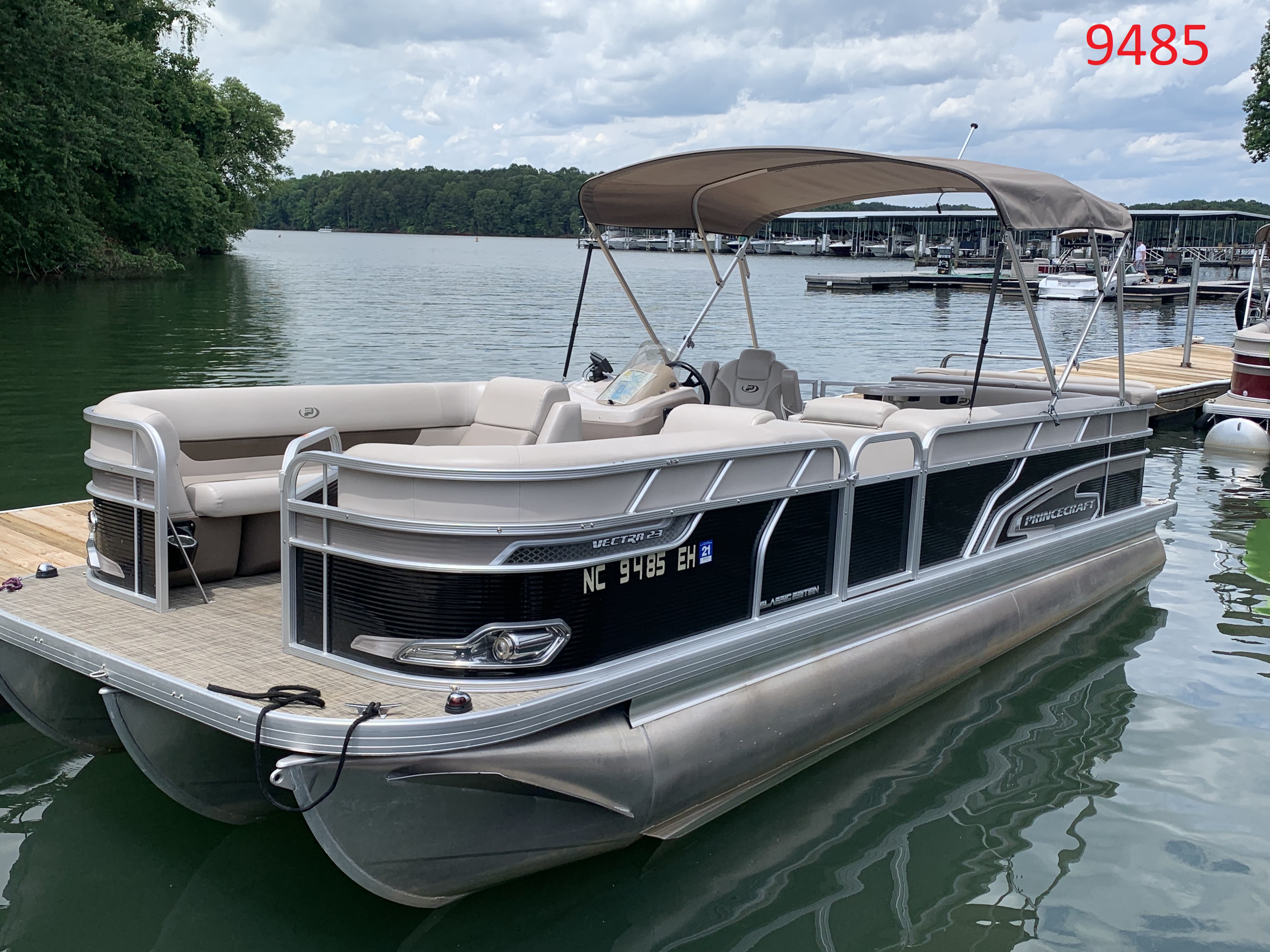 Lake Norman Pontoon Boat Rental